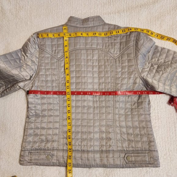 Gap Quilted Silver Unlined LS Jean Jacket Large - Picture 13 of 14